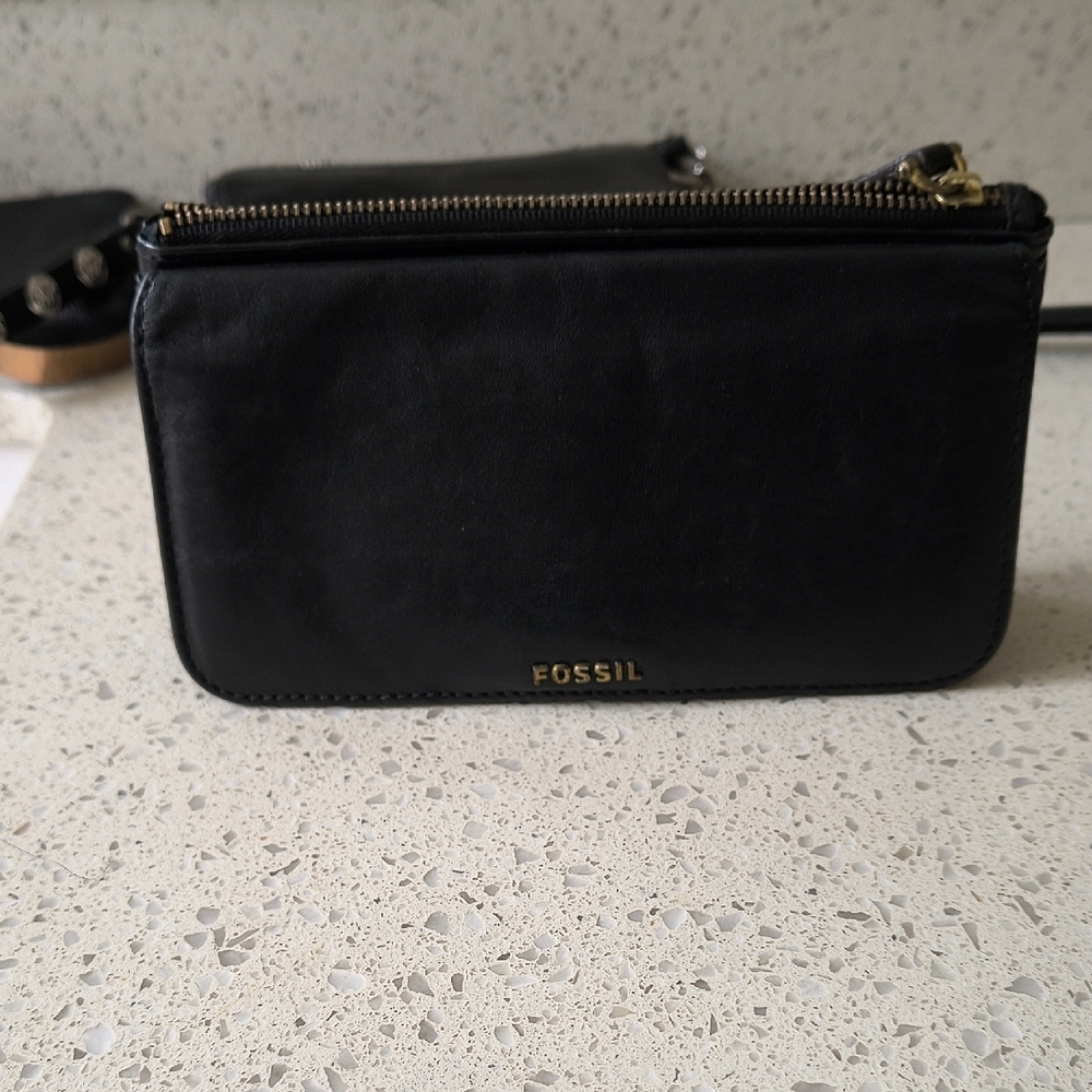 Fossil Black Leather Zip Wallet with Gold Logo